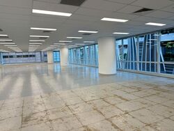 Bank Of Singapore Centre (D1), Office #554603911